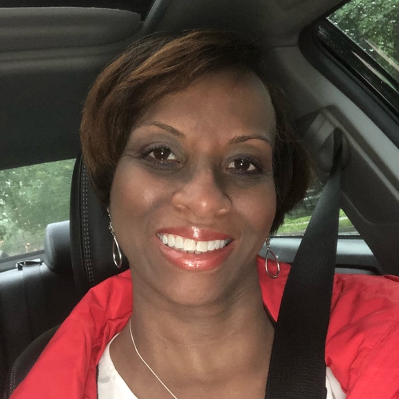 Meet your Posher, Kim - Picture 1 of 1